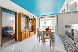 1 bedroom, iron/ironing board, free WiFi, bed sheets - Holiday Apartment "Casa Ventura" (Armação de Pera)