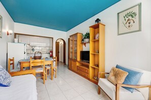 TV - Holiday Apartment "Casa Ventura" (Armação de Pera)