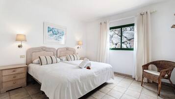 2 slaapkamers, een strijkplank/strijkijzer, gratis wifi, beddengoed