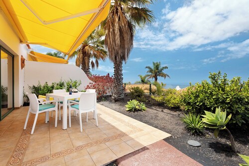 Holiday Home 'Villa Verde Superior' with Sea View, Wi-Fi and Air Conditioning
