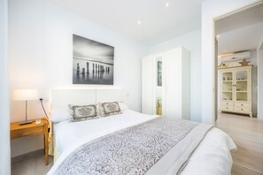 3 dormitoris, planxa i posts de planxar, wifi gratuïta i roba de llit 