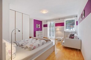 1 bedroom, free WiFi, bed sheets