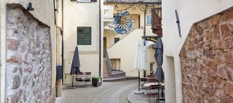 Ferienwohnung "Wally" mit Bergblick, Balkon und WLAN