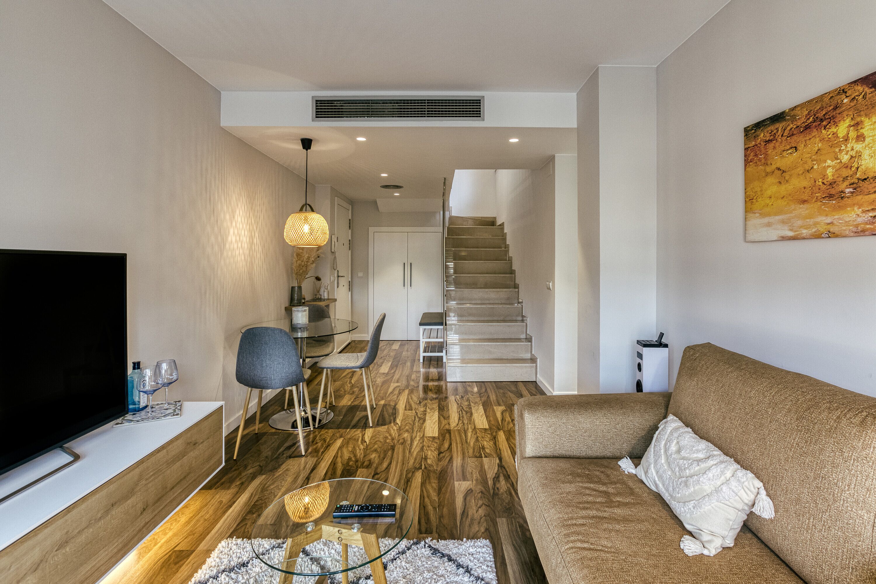 Apartment 'Dúplex Dalí' with Balcony and Wi-Fi