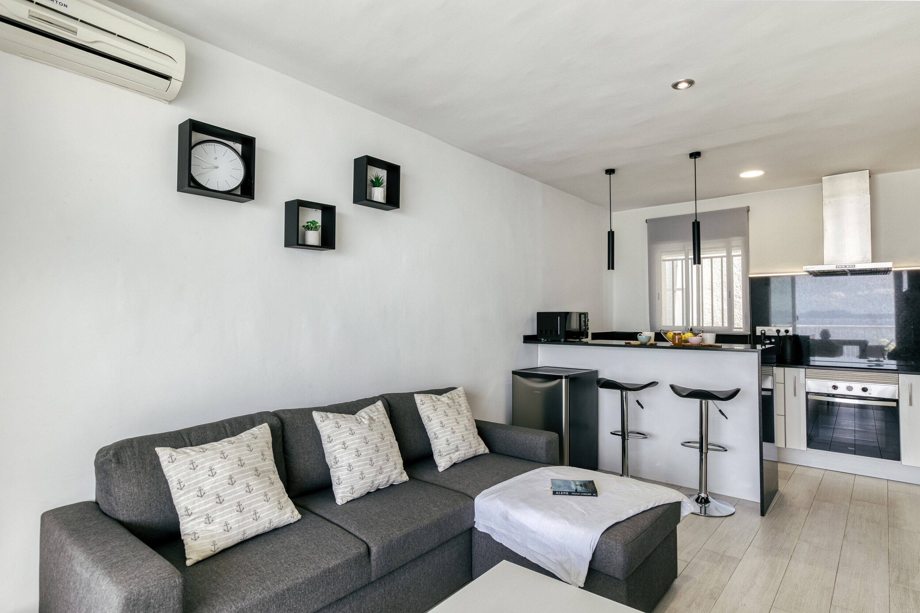 Apartment 'Vista Mar Faro I' with Sea View, Wi-Fi and Air Conditioning