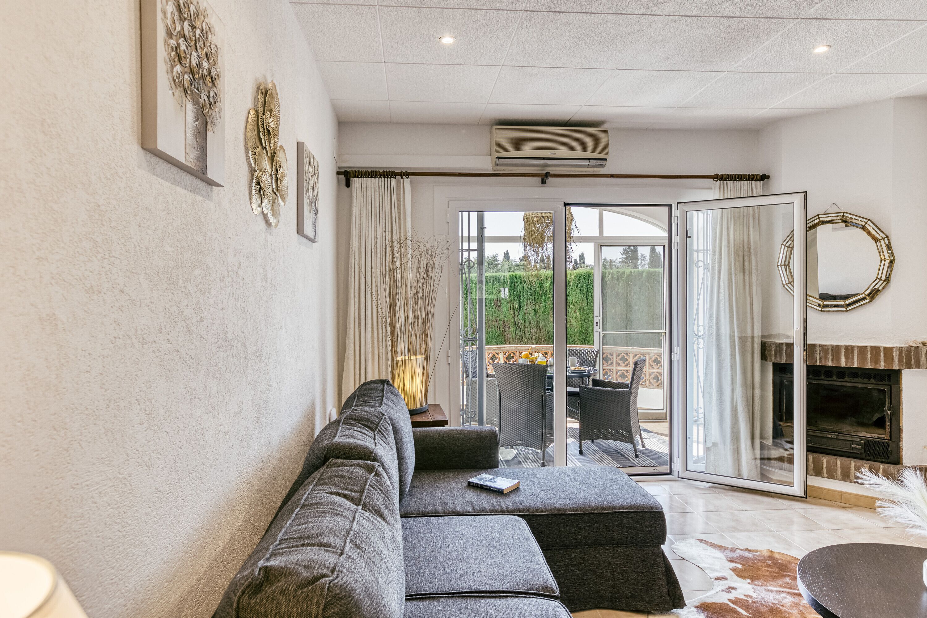 Country House 'Finca Pinca' with Mountain View, Wi-Fi and Air Conditioning