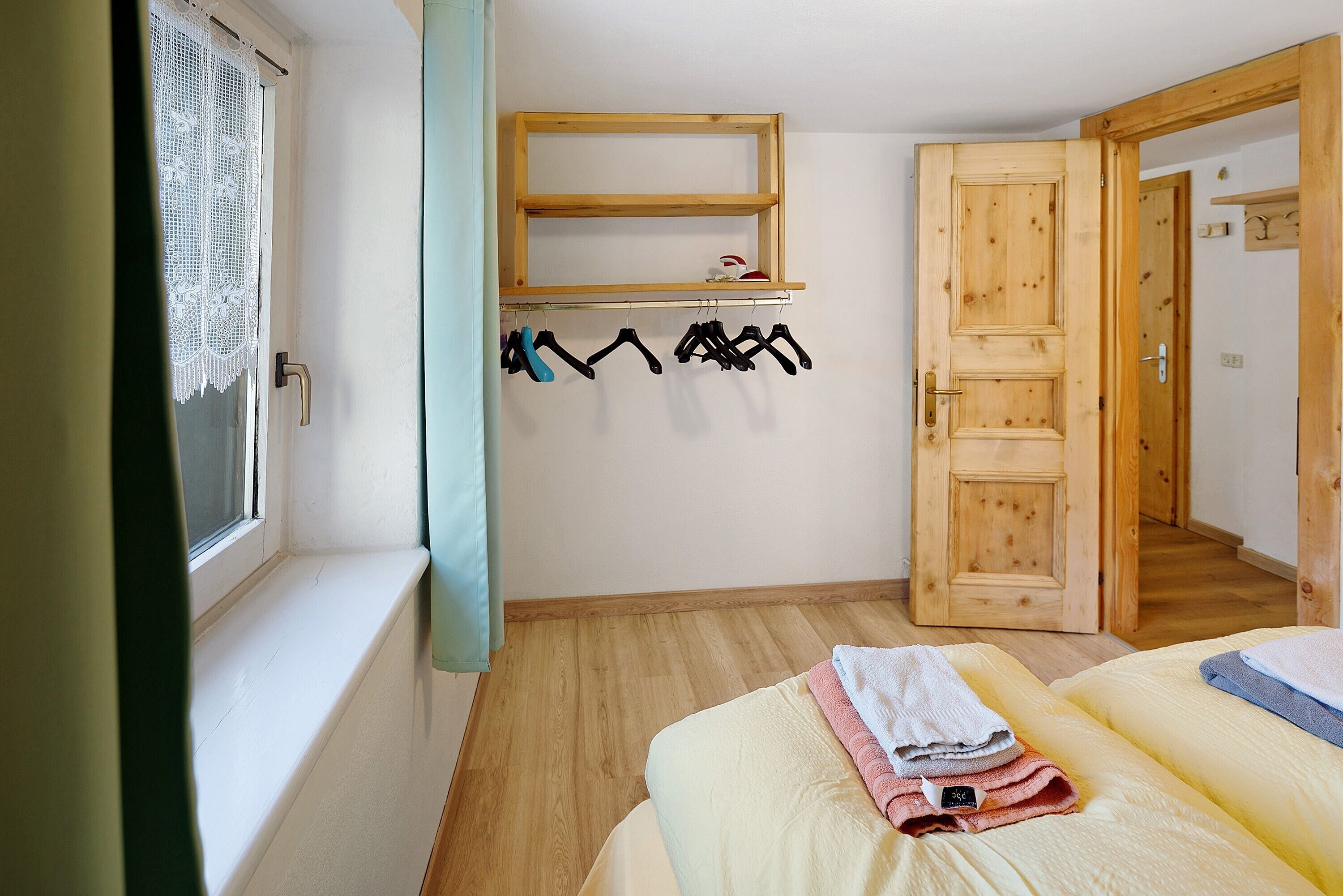 1 chambre, fer et planche à repasser, Wi-Fi gratuit, draps fournis