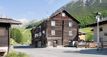 Ferienwohnung 'Casa Valentina' mit Bergblick, Gemeinschaftsgarten und WLAN