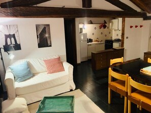Fernseher, Kamin