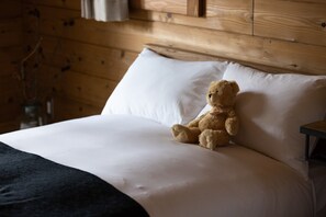 3 chambres, bureau, Wi-Fi gratuit, draps fournis