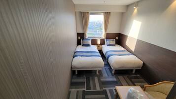 1 bedroom, desk, free WiFi, bed sheets