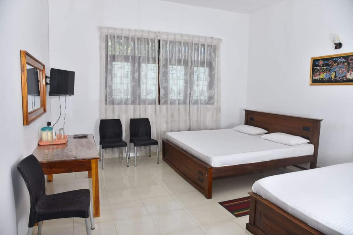 Classic Quadruple Room | Free WiFi