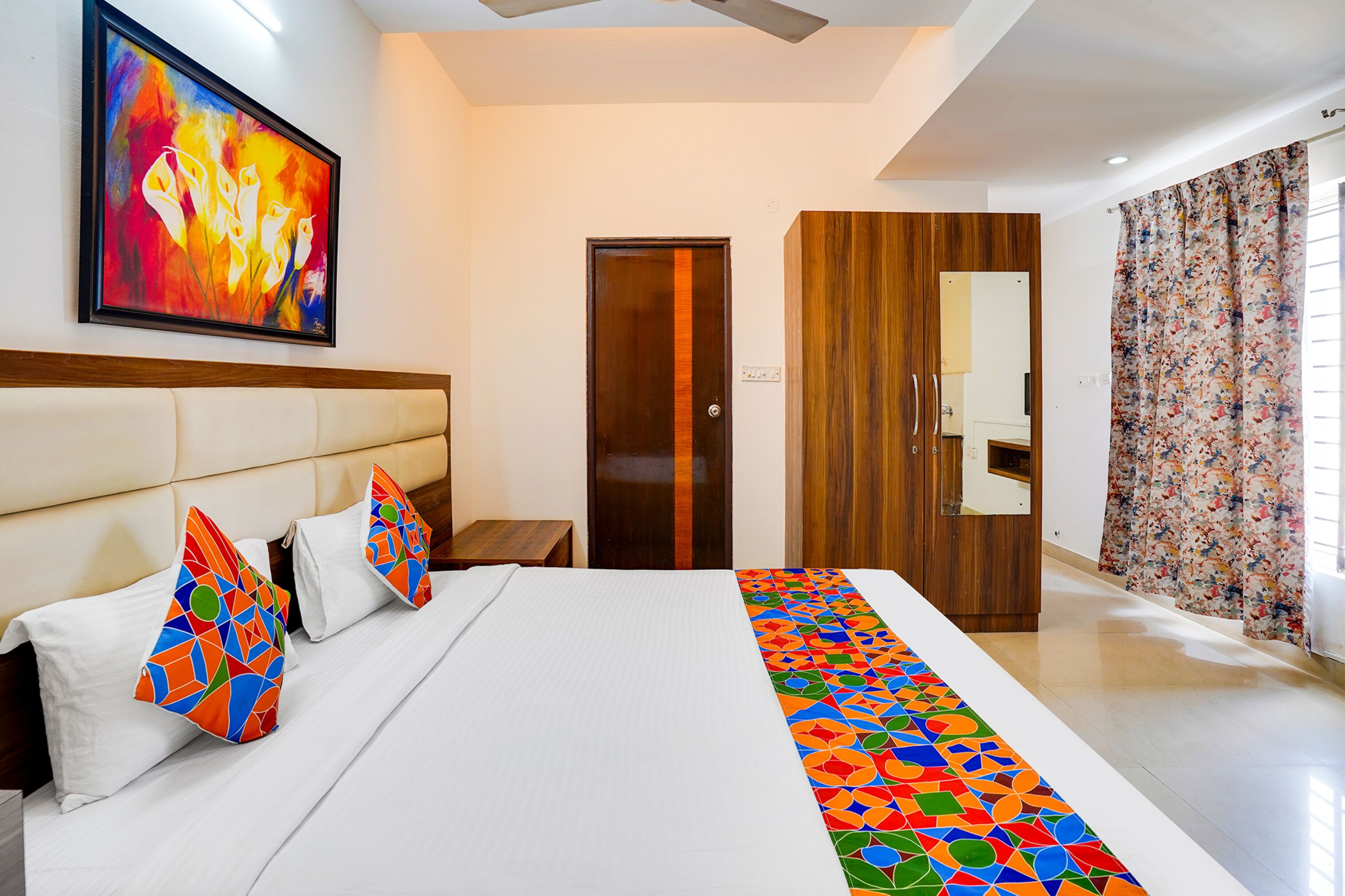 Egyptian cotton sheets, premium bedding, in-room safe, free WiFi