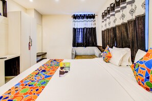 Lakens van Egyptisch katoen, luxe beddengoed, een kluis op de kamer