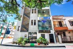 Exterior - Fabhotel Corporate Crown (Bengaluru)