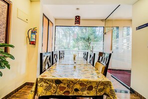 Restaurant - Fabhotel Corporate Crown (Bengaluru)