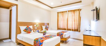 Fabhotel Prime Royal Castle