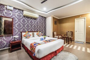 Deluxe Room | Egyptian cotton sheets, premium bedding, in-room safe, desk - FabHotel Oriental Suites III (Bengaluru)