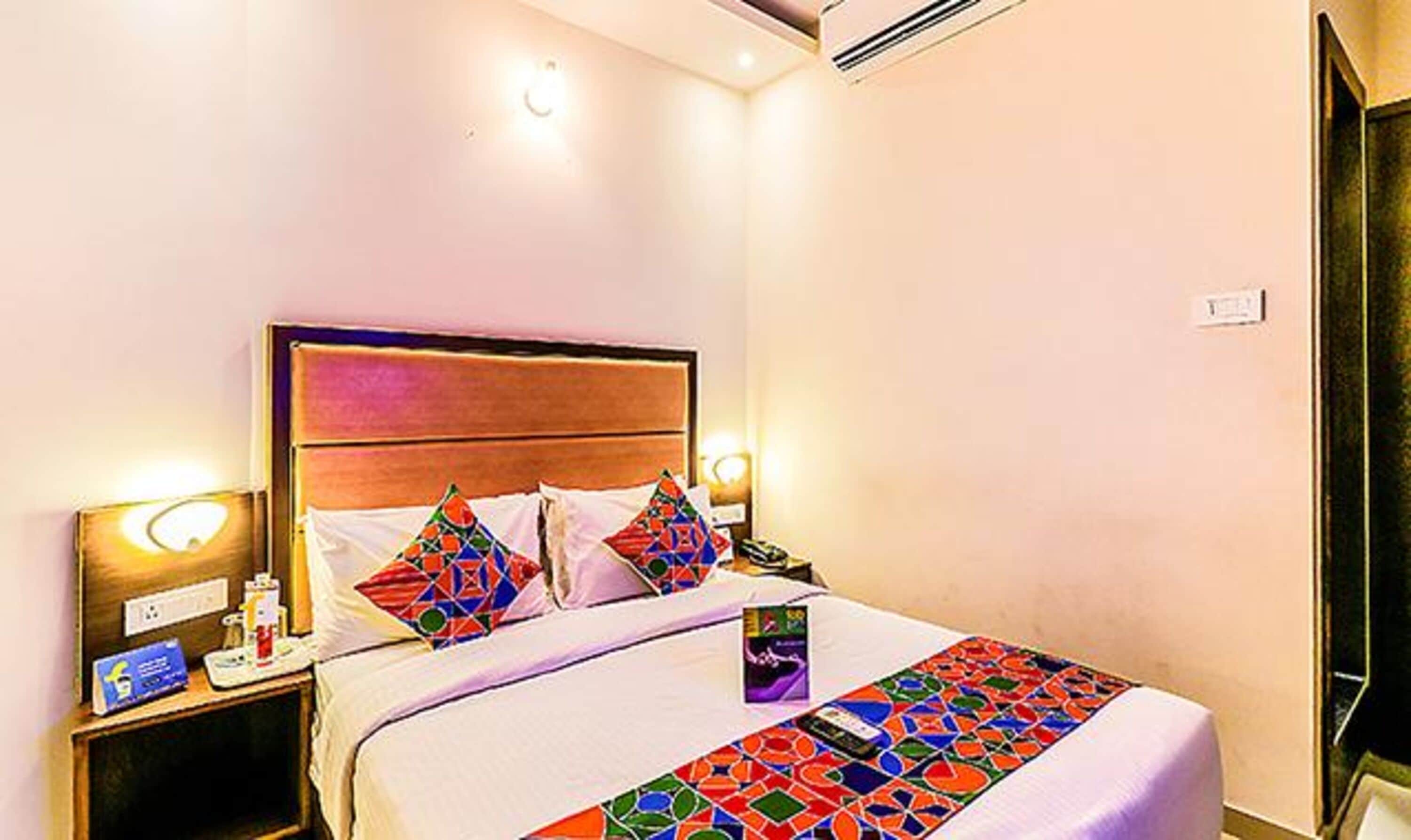 Photo - FabHotel Admiral - Nr Mumbai International Airport