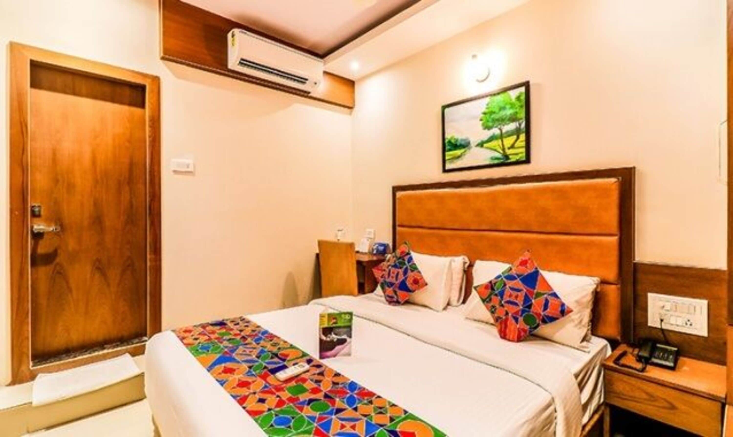 Photo - FabHotel Admiral - Nr Mumbai International Airport