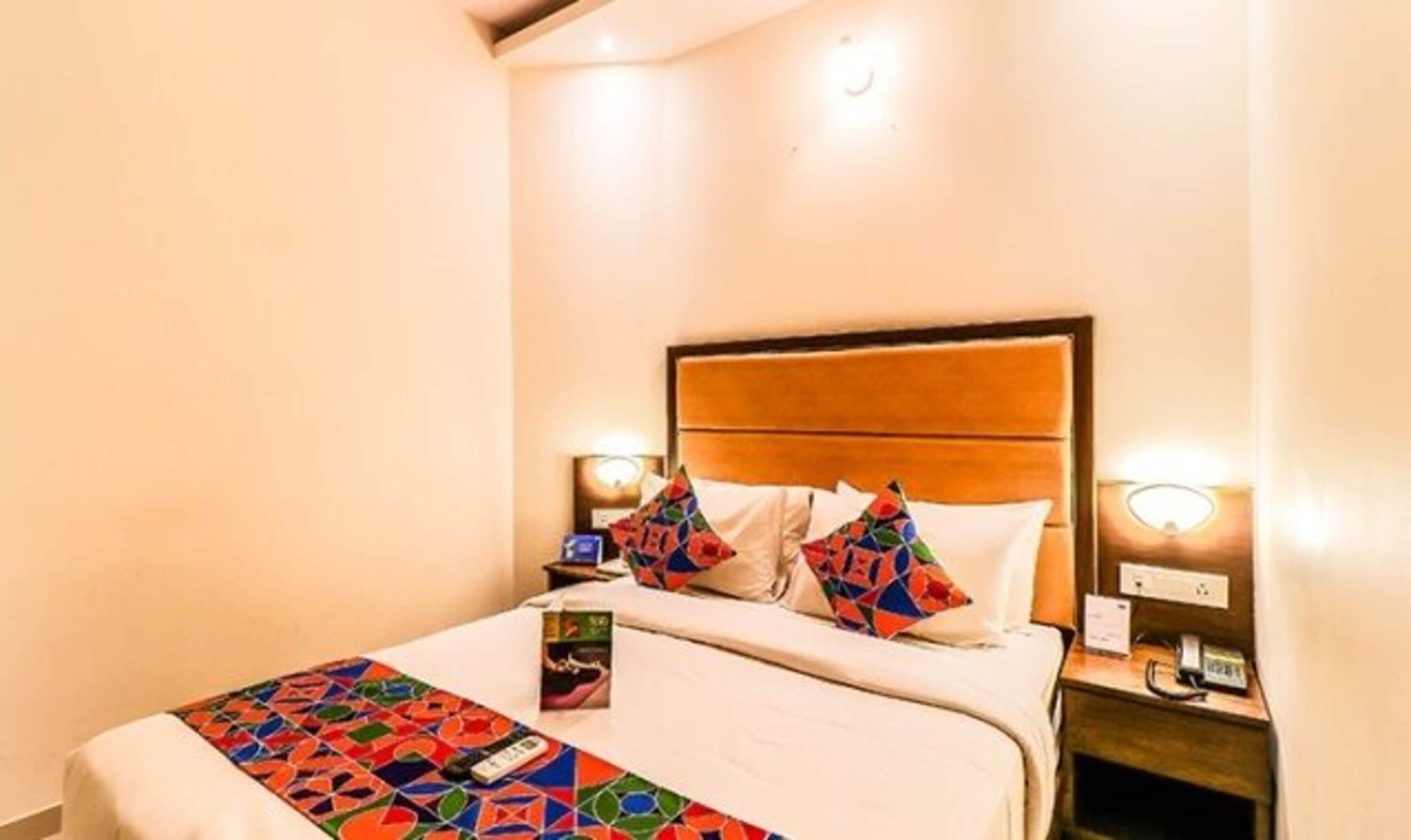 Photo - FabHotel Admiral - Nr Mumbai International Airport