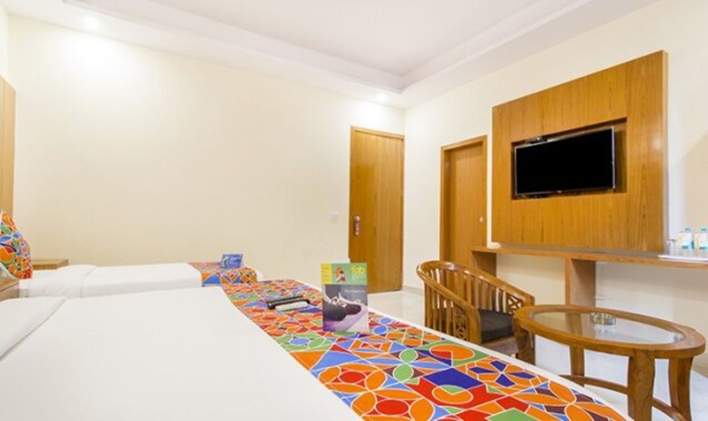 28-inch LCD TV with cable channels, TV