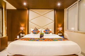 Family Room | Egyptian cotton sheets, premium bedding, free WiFi, bed sheets - FabHotel Spring inn (Mumbai)