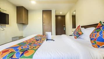 Egyptian cotton sheets, premium bedding, in-room safe, desk
