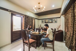Restaurant - Fabhotel Santoor (Indore)