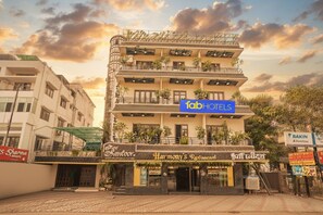 Exterior - Fabhotel Santoor (Indore)
