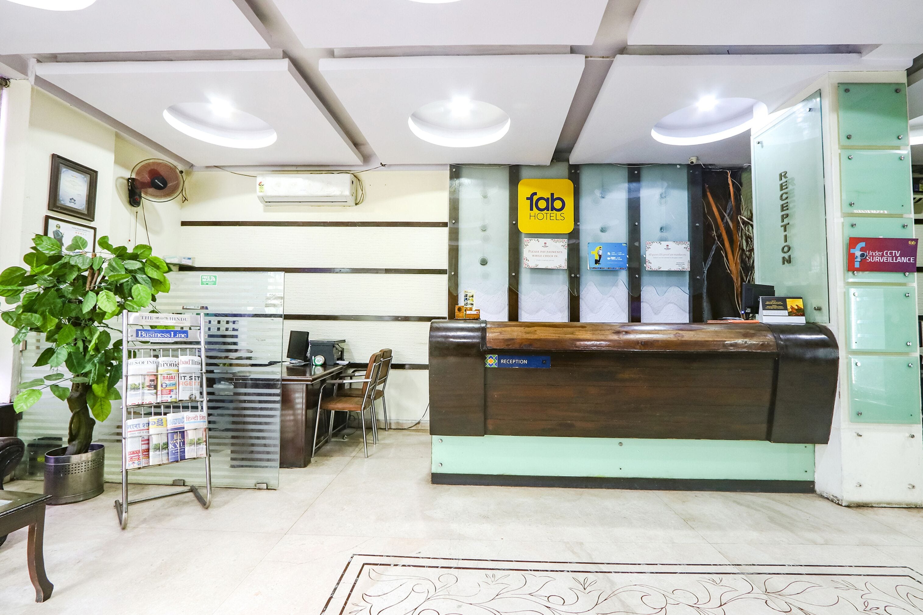 Foto - FabHotel Royal Residency II - Nr Lakdikapul Metro Station