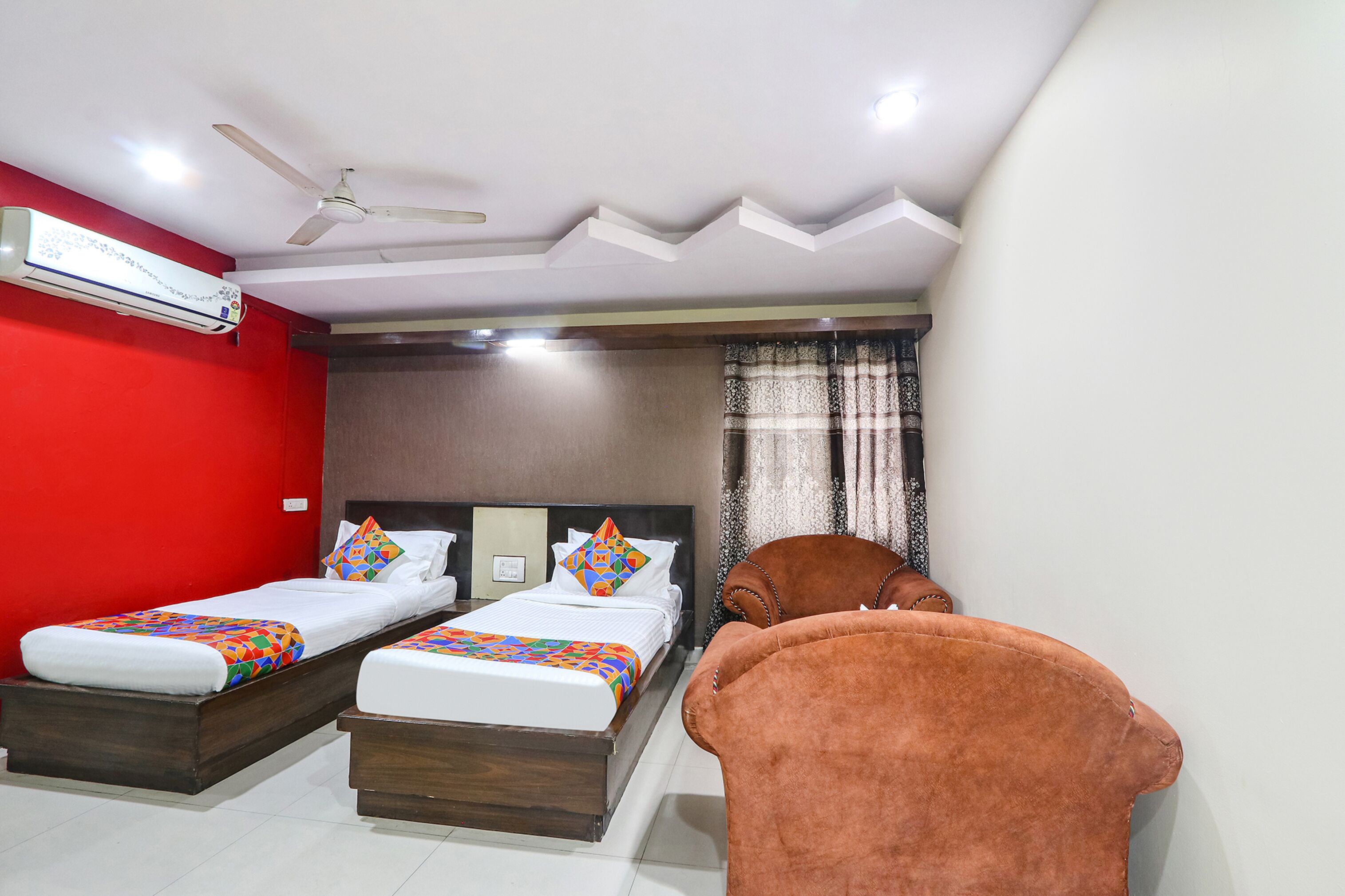 Foto - FabHotel Royal Residency II - Nr Lakdikapul Metro Station