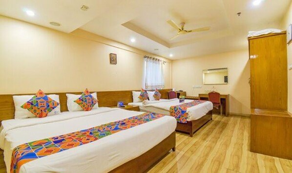 Egyptian cotton sheets, premium bedding, in-room safe, desk - Fabexpress Deccan Heritage (Hyderabad)