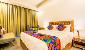 Egyptian cotton sheets, premium bedding, down duvets, in-room safe - FabHotel Casa Kiara With Pool Side Bar, Calangute (Calangute)