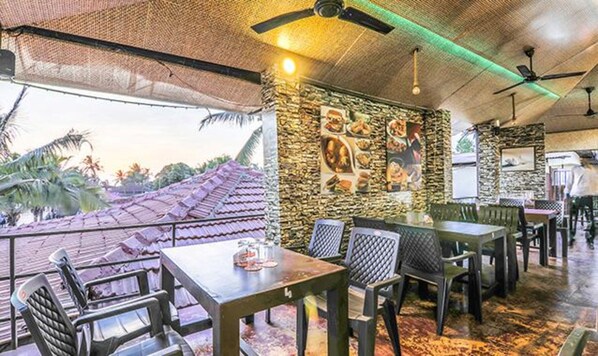 Restaurant - FabExpress Victoria With Pool, Baga Beach (Baga)