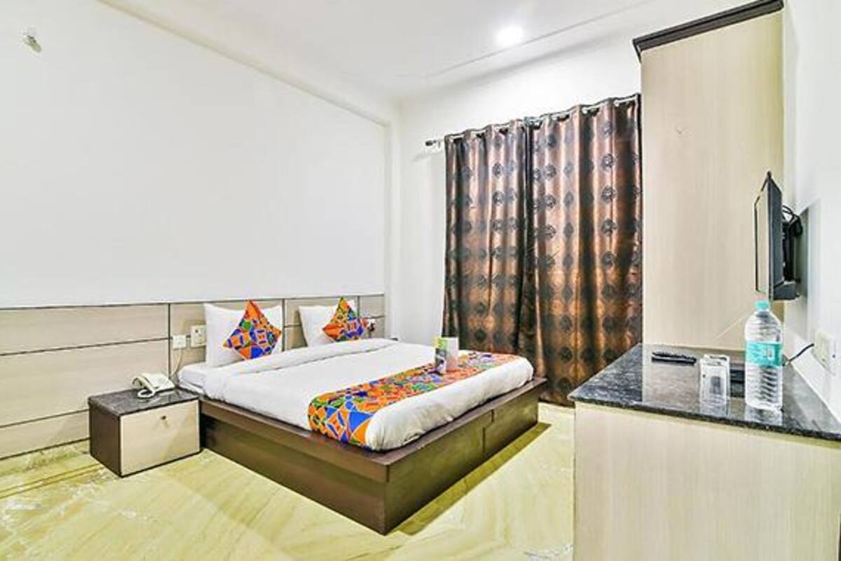 豪華客房 | 埃及棉床單、高級寢具、房內夾萬、書桌