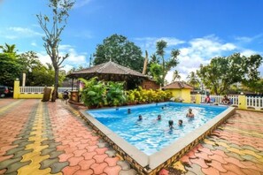 Pool - FabHotel La Pablo (Vagator)