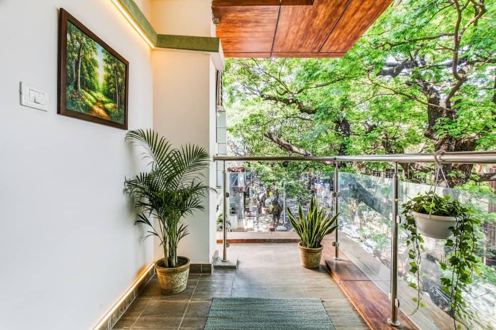 Fabhotel Vista Suites
