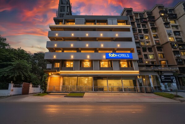 Exterior - FabHotel Liwa International (Mumbai)