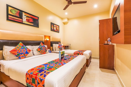 Family Room | Egyptian cotton sheets, premium bedding, in-room safe, free WiFi