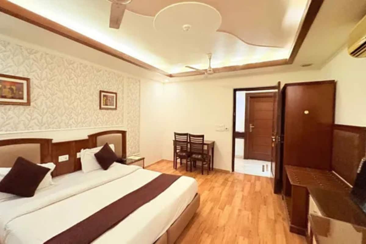 Deluxe Room | Egyptian cotton sheets, premium bedding, in-room safe, free WiFi