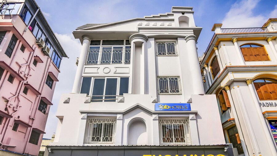 Fabhotel Luxor