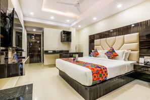 Premium Room | Egyptian cotton sheets, premium bedding, in-room safe, desk - Fabhotel Crown Heights (Bengaluru)