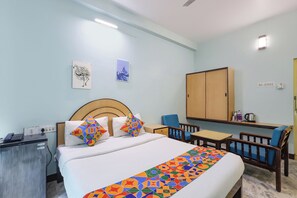 1 bedroom, Egyptian cotton sheets, premium bedding, in-room safe