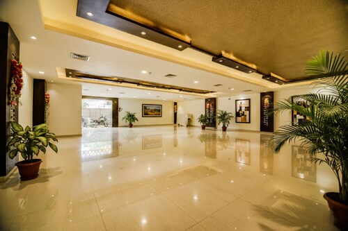 Fabhotel Solitaire Inn