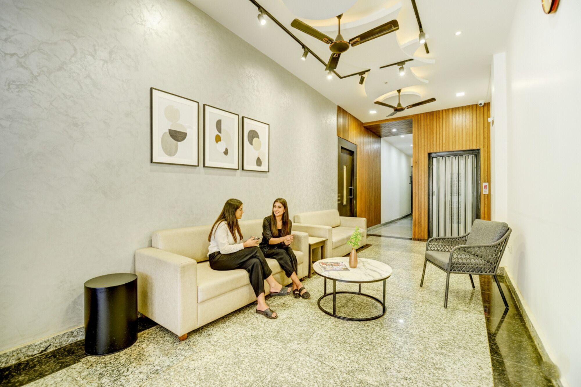 منطقة الجلوس في الردهة