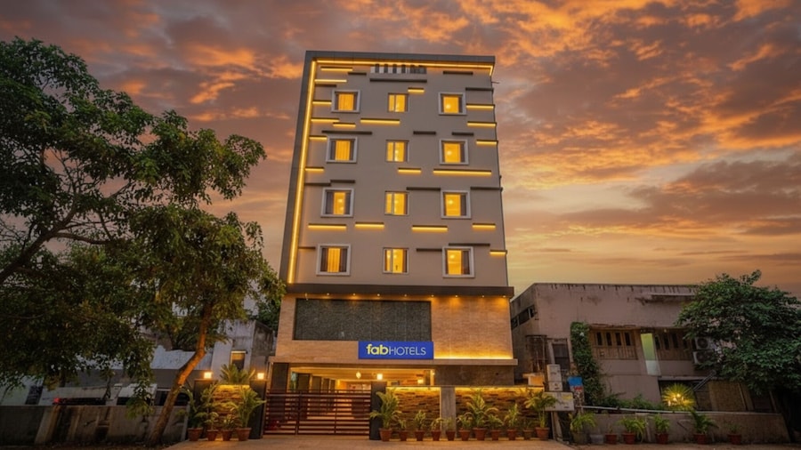 Fabhotel Rr Grand