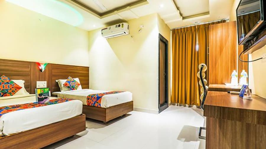Fabhotel Rr Grand