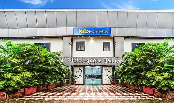 Exterior - Fabhotel The Adore Palace (Mumbai)