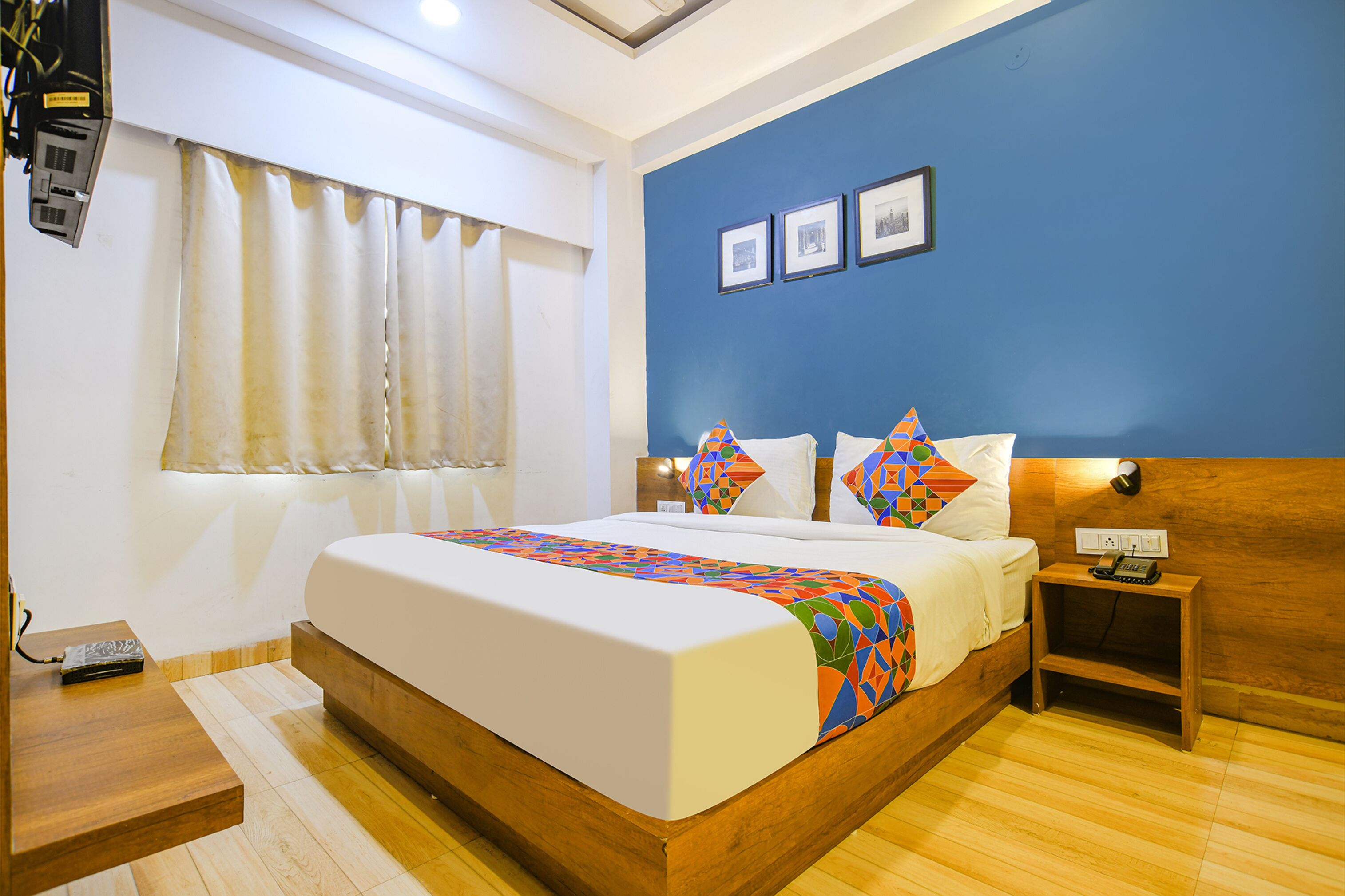 Egyptian cotton sheets, premium bedding, in-room safe, soundproofing